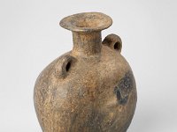 Ame Ker 195  Ame Ker 195, Peru, Nordküste, Chimú, Chimú/Inka, Späte Zwischenperiode bis Später Horizont, ca. 1000-1470 bis 1470-1532 n. Chr., Flasche, Ton, H 18,2 cm, B 15,7 cm, T 13 cm : Museumsfoto: Claus Cordes, Bestandskatalog Ethnologie